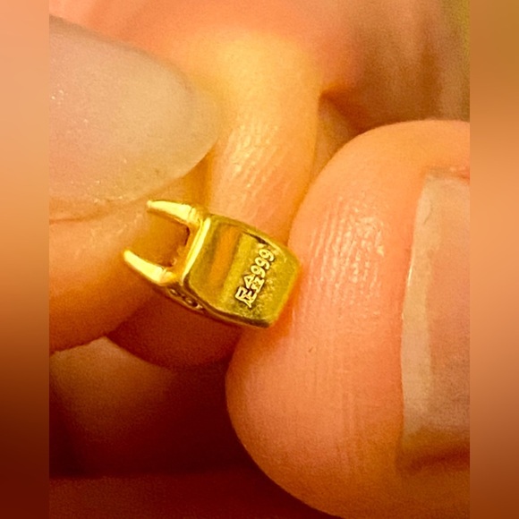 18 / 24 K Gold Star Charm necklace - Picture 7 of 7